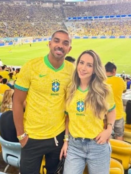 Paulo Henrique de torcedor, com a esposa Patrícia, em jogo entre Brasil e Chile, pelas Eliminatórias