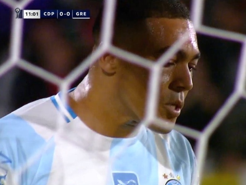 Inacreditável! Carlos Vinícius Perde 3 Pênaltis Seguidos em Jogo Épico