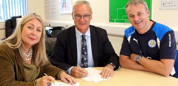 Claudio Ranieri assina renovação de contrato com o Leicester - Divulgação/Leicester
