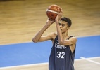 Ele tem só 16 anos, 2,21m e é considerado a maior promessa de basquete