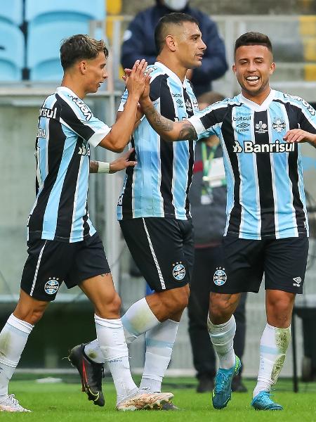 Jogadores do Grêmio comemoram gol de Ferreira na final do Gaúcho 2021 contra o Internacional - Pedro H. Tesch/Pedro H. Tesch/AGIF