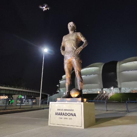 Estátua de Maradona é inaugurada antes de Argentina x Chile, pelas Eliminatórias - Reprodução/Twitter