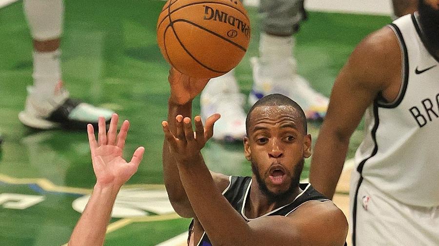 Khris Middleton brilhou em vitória dos Bucks sobre os Nets - Jonathan Daniel/Getty Images