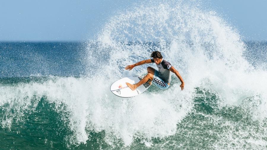 Mateus Herdy durante a etapa do México - WSL / Tony Heff