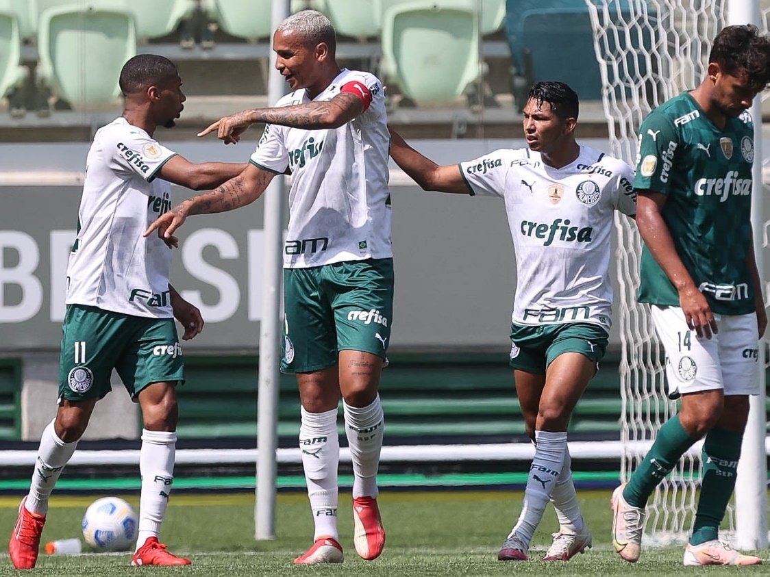 Palmeiras empata jogo-treino com o Pouso Alegre; veja as escalações