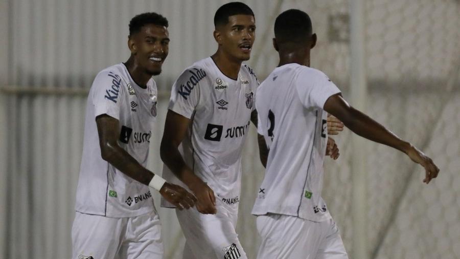 Jogadores do Santos comemoram gol de Lucas Barbosa contra o Fluminense, pelas oitavas de final da Copa SP - Reprodução/Santos FC