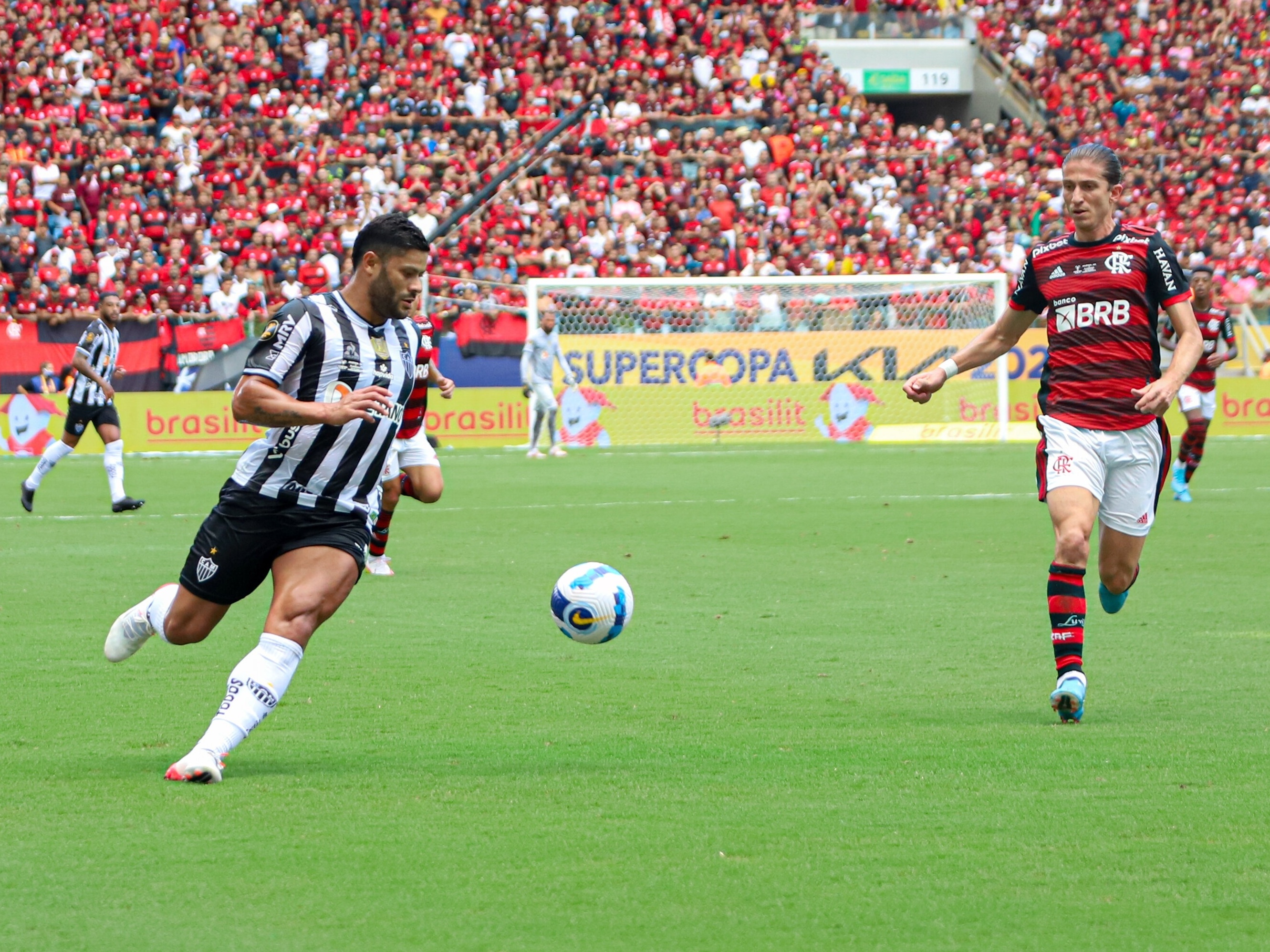 Show de Galo e Flamengo na Supercopa serve de alerta para rivais