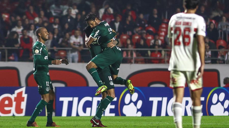 Gustavo Gómez, do Palmeiras, comemora gol de empate contra o São Paulo, pelo Brasileirão - Marcello Zambrana/AGIF