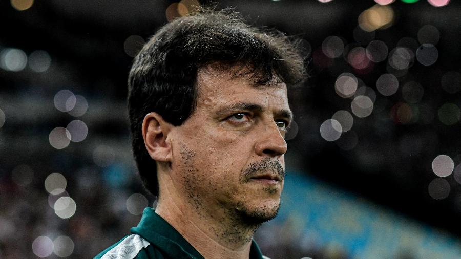 Fernando Diniz, técnico do Fluminense, em jogo contra o Corinthians pela Copa do Brasil - Thiago Ribeiro/AGIF