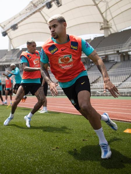 Bruno Guimarães durante treino da seleção brasileira - Divulgação/CBF