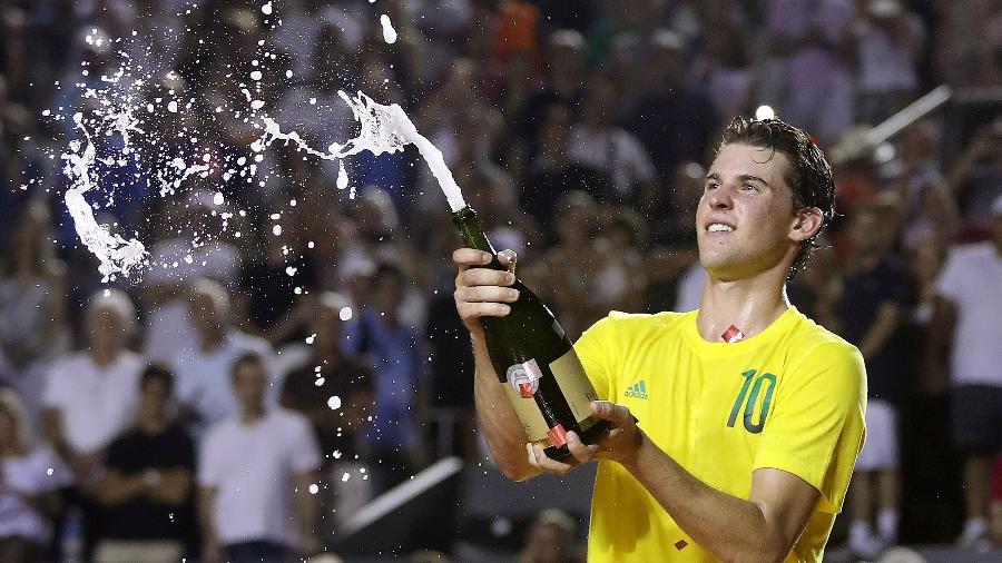 Dominic Thiem comemora o título do Rio Open de 2017 - Divulgação