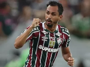 Lima celebra gol e Cano vibra com volta aos gramados em vitória do Fluminense