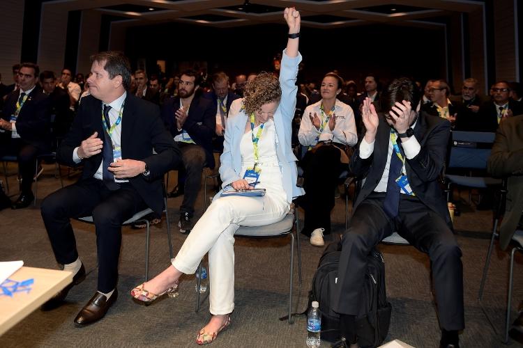 Yane Marques, vice na chapa de La Porta, celebra vitória na eleição do COB