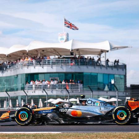 Lando Norris, da McLaren, nos treinos livres do GP da Grã-Bretanha, em Silverstone