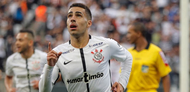 +Smartimão apareceu na camisa do Corinthians - Daniel Vorley/AGIF