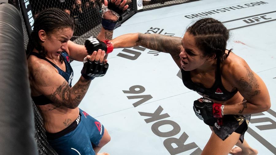 Amanda Nunes não deu chances para a americana Raquel Pennington no UFC 224 -  Buda Mendes/Zuffa LLC/Getty Images