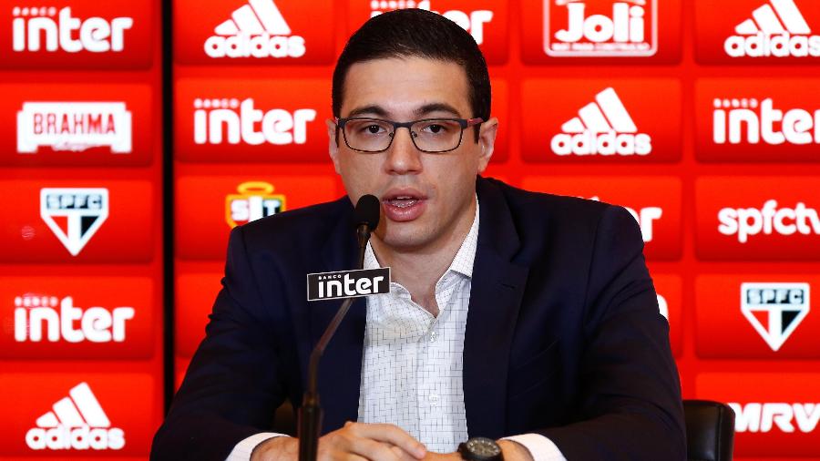 Alexandre Pássaro tem apenas 29 anos e é o gerente-executivo de futebol do São Paulo - Marcello Zambrana/AGIF