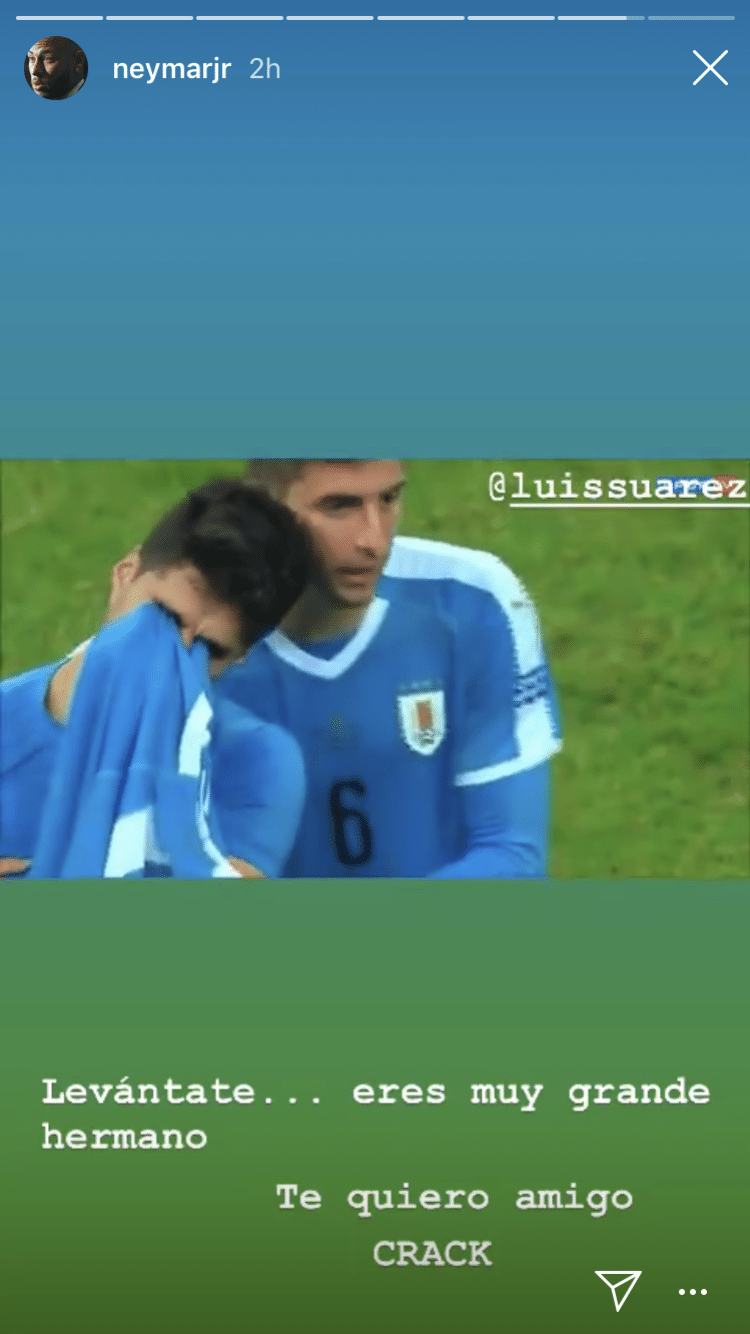 Neymar incentiva Suárez após eliminação