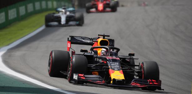 Fórmula 1 | Verstappen vence GP do Brasil marcado por batida entre Ferraris