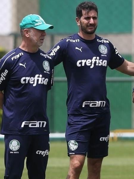 Fisioterapeuta Jomar Ottoni (direita) deixou o Palmeiras no início deste ano e vai para a China cuidar do joelho de Ricardo Goulart - Cesar Greco/Ag. Palmeiras/Divulgação