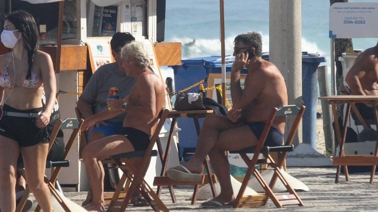 Renato Gaúcho curte praia no Rio durante a pandemia - Daniel Delmiro - Daniel Delmiro