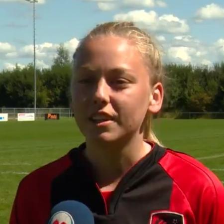 Ellen Fokkema, jogadora de 19 anos, vai disputar quarta divisão na Holanda com equipe masculina do VV Foarut - Reprodução/Twitter/Omrop Fryslân