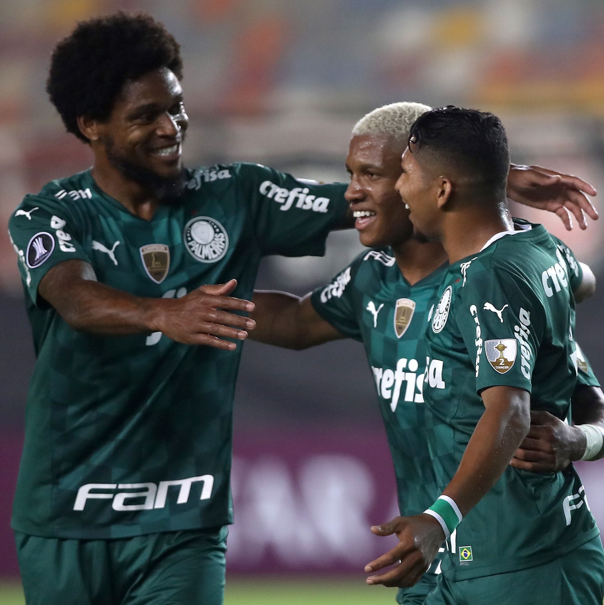 Libertadores: Palmeiras sofre, mas vence com gol no último lance