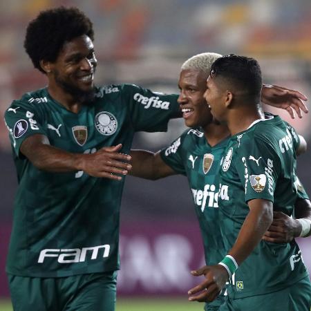 Jogadores do Palmeiras comemoram gol contra o Universitario, em Lima, pela Libertadores - Getty Images