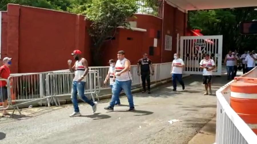 Membros de organizadas deixam o CT do São Paulo após conversa com o elenco - Reprodução