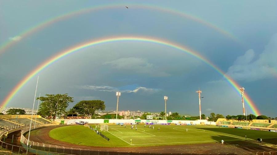 Copinha: Grêmio x Santa Cruz contou com um arco-íris duplo no céu de Jaú (SP) - Guilherme Petian/Assessor XV de Jaú