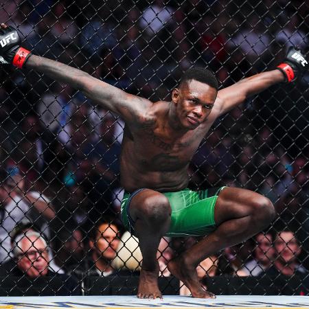 Israel Adesanya tirou o fôlego de influenciador com soco - Chris Unger/Zuffa LLC