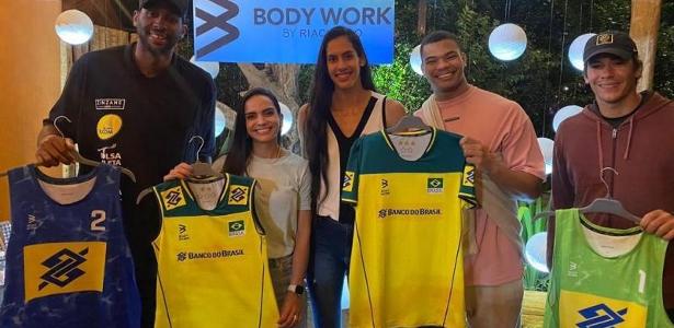 Uniformes das seleções brasileiras de vôlei serão produzidos e vendidos pela Riachuelo