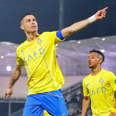 Cristiano Ronaldo, do Al Nassr, comemora gol contra o Al-Shabab na Copa do Rei da Arábia Saudita