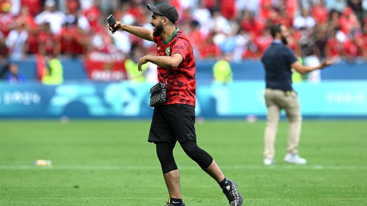 Invasão de campo no jogo entre Argentina e Marrocos pelas Olimpíadas de Paris 2024