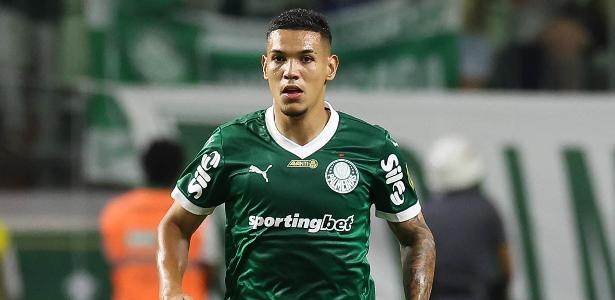 Palmeiras: zagueiro elogiado por Abel é alvo de 3 times; futuro é incerto