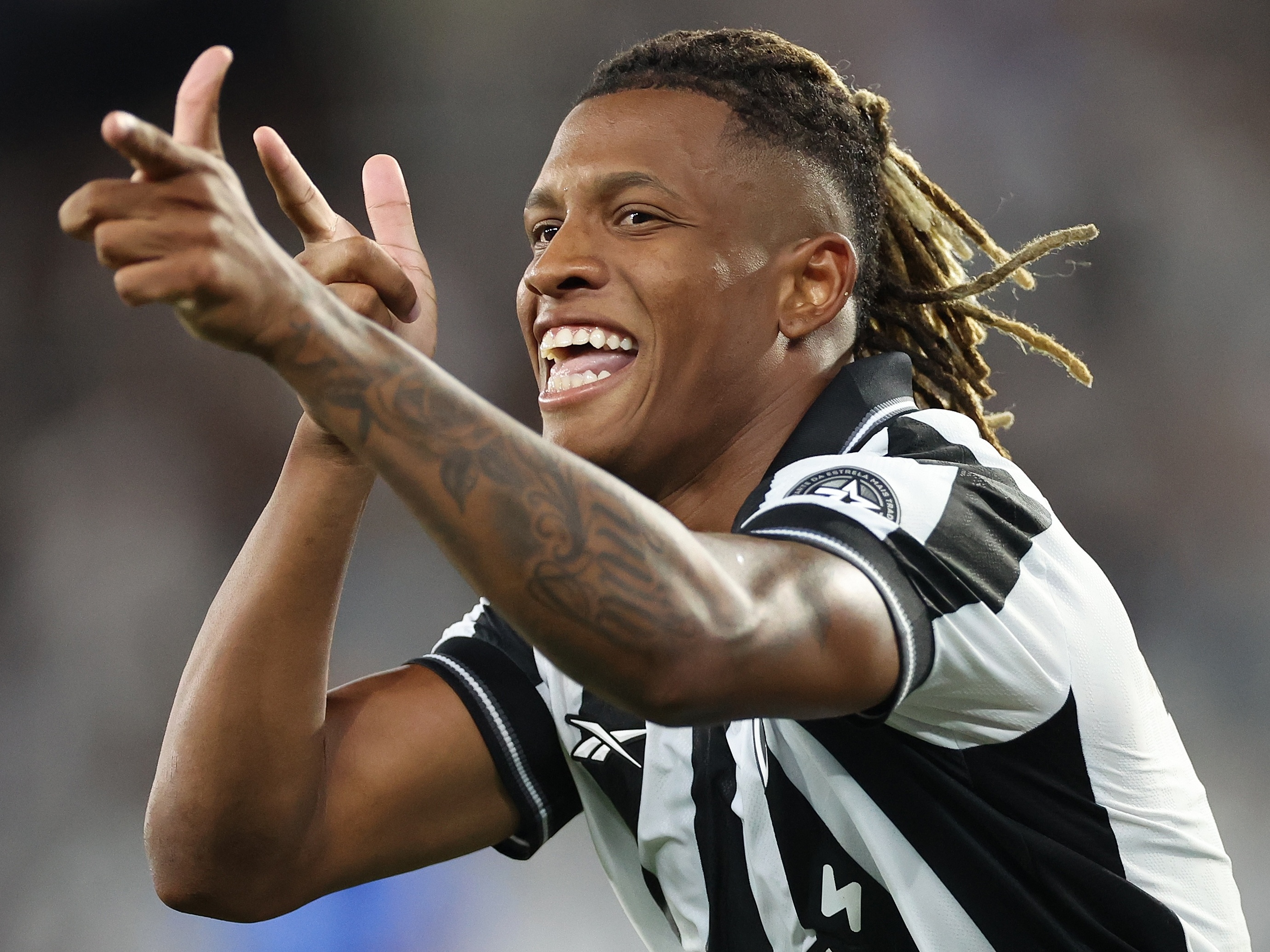 白濁媚薬ローションが最高にキマる無限ぬるぬるオーガズム性交 児玉れな