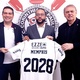 Corinthians encerra novela e anuncia renova&ccedil;&atilde;o de Memphis Depay at&eacute; 2028