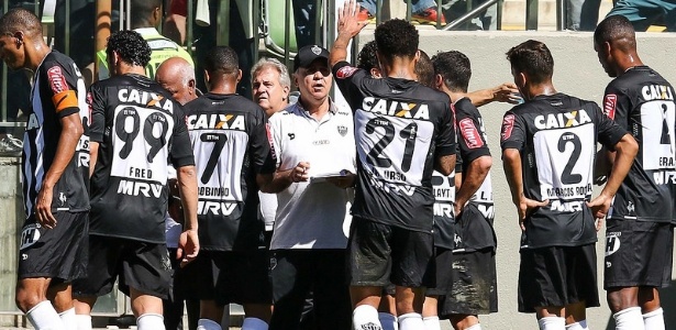 Parada para hidratação ocorre nos dias de muito calor - Bruno Cantini/Clube Atlético Mineiro