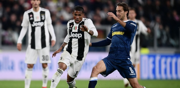 Douglas Costa, atacante da Juventus - Marcelo Bertorello/AFP - Marcelo Bertorello/AFP