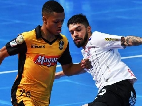 Corinthians luta, mas é superado por Magnus nos pênaltis na semifinal do  Mundial de Futsal