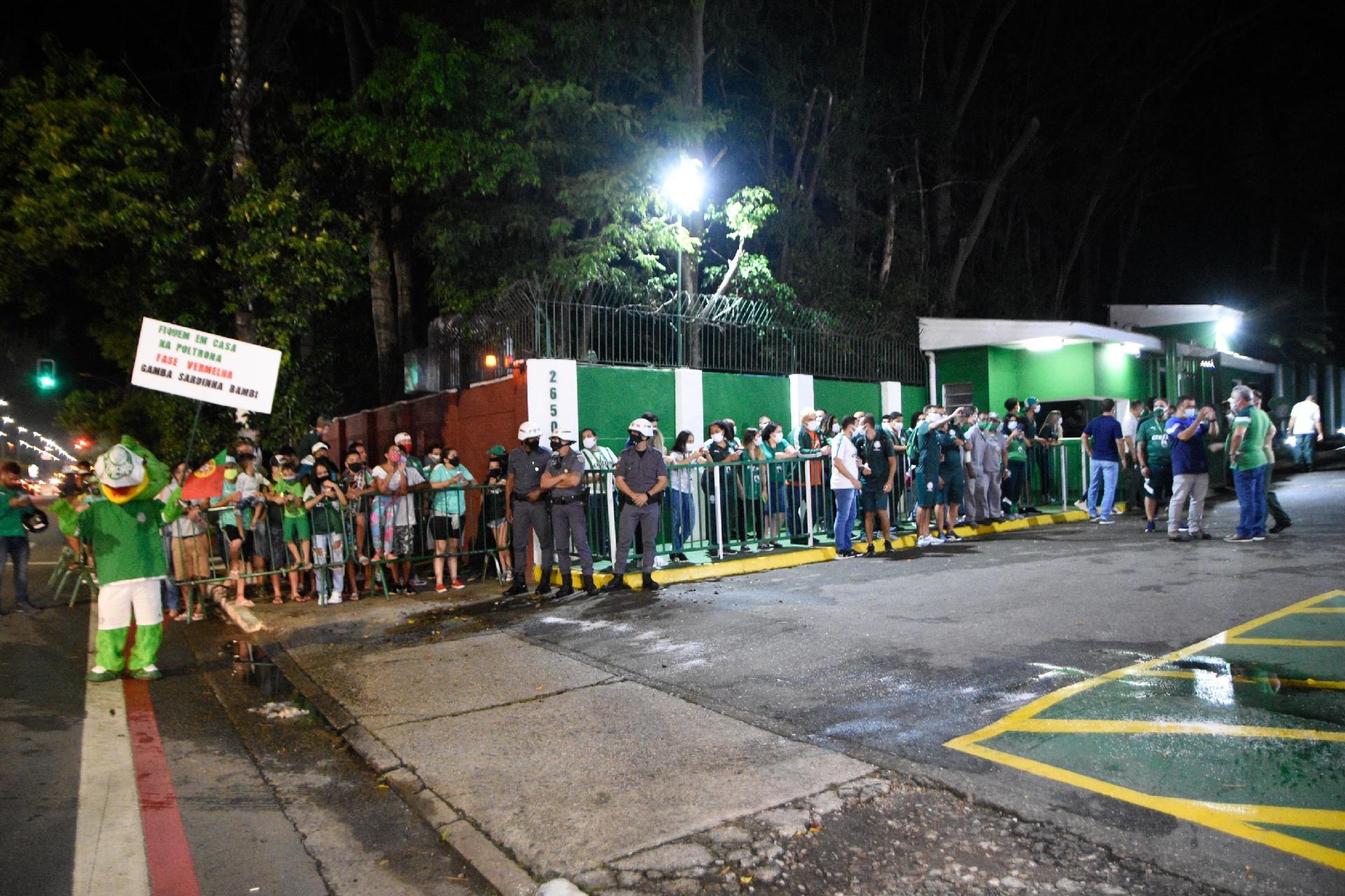 Fotos: Palmeiras embarca para o Mundial de Clubes no Qatar ...