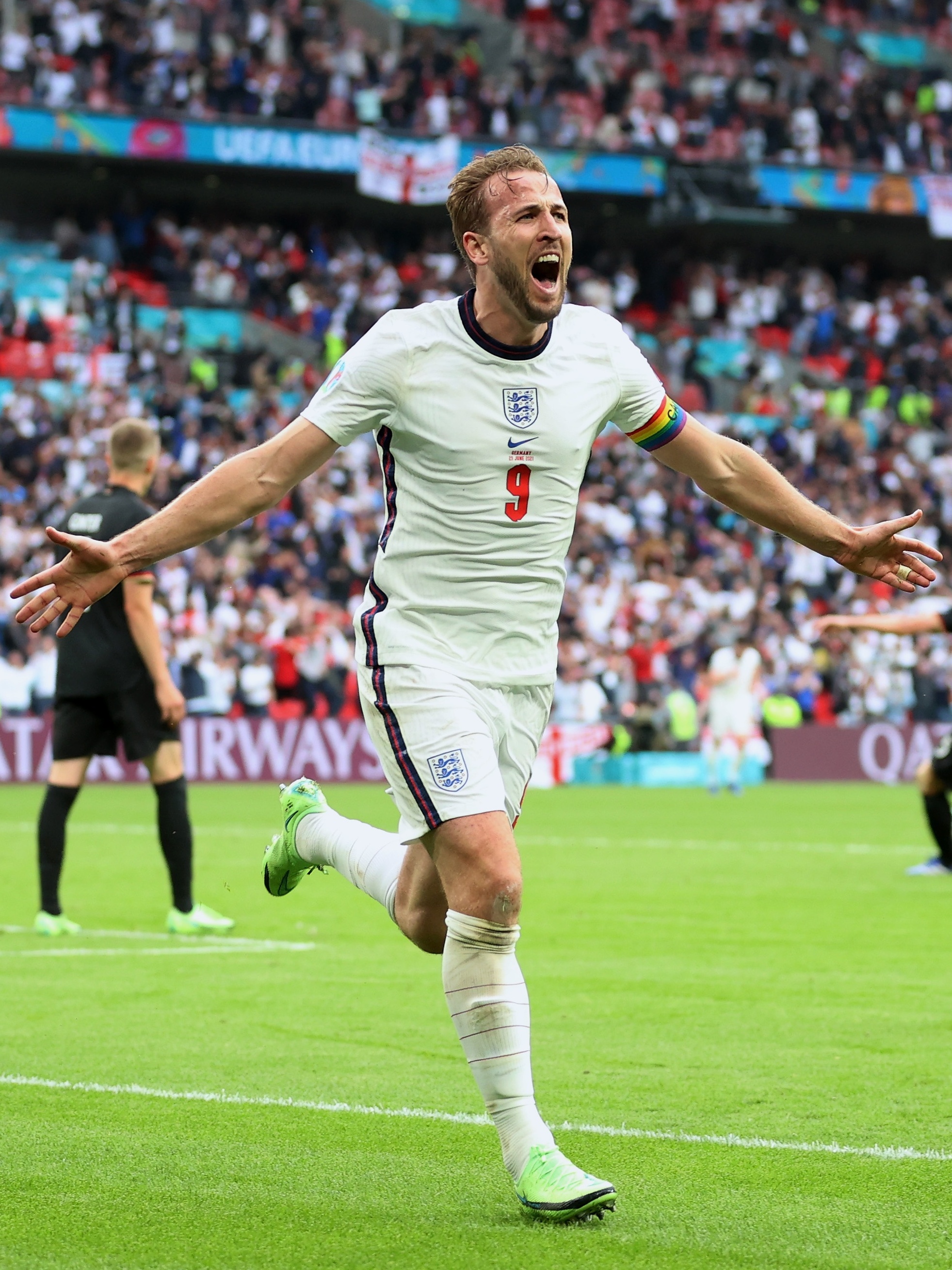 Inglaterra e Alemanha empatam em último jogo antes da Copa