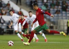 CR7 celebra virada heroica de Portugal com recorde: 