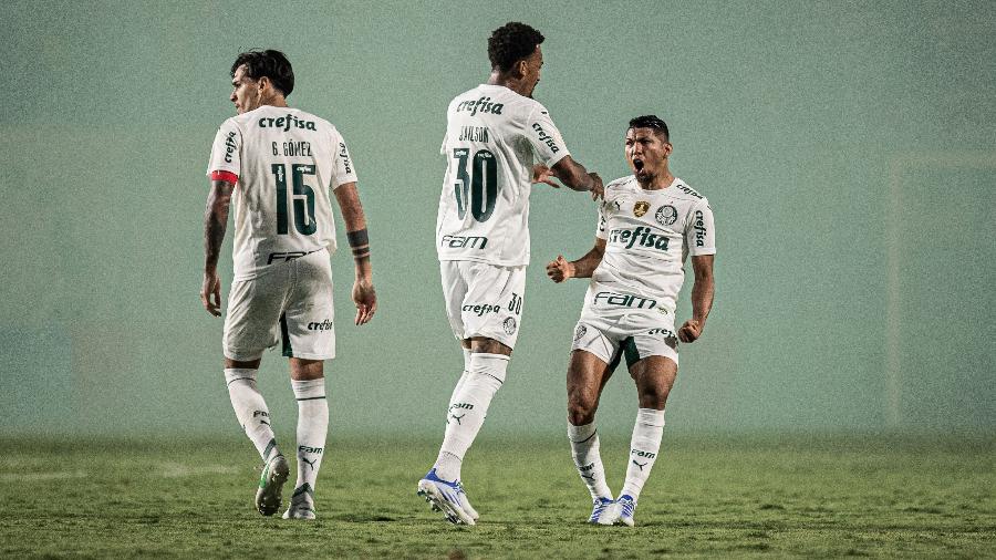 Rony comemora gol pelo Palmeiras contra o Goiás, pelo Brasileirão - Isabela Azine/AGIF