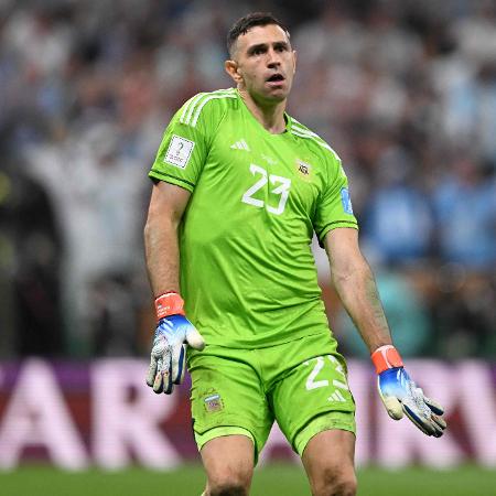 Goleiro da Argentina dançou, usou troféu como pênis e provocou franceses - Kirill KUDRYAVTSEV / AFP