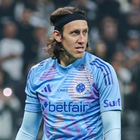 Cássio, goleiro do Cruzeiro, durante jogo contra o Corinthians no Brasileirão