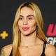 Lutadora do UFC retira implantes de silicone para descer de categoria de peso
