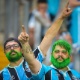 Gremistas na Arena Grêmio para acompanhar a decisão da Copa do Brasil - JEFFERSON BERNARDES/AFP