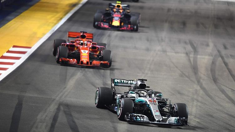 Hamilton à frente de Vettel - Jewel Samad/AFP - Jewel Samad/AFP