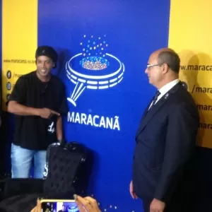 Governador do Rio, Wilson Witzel recebe Ronaldinho no Maracanã - Leo Burlá / UOL Esporte - Leo Burlá / UOL Esporte